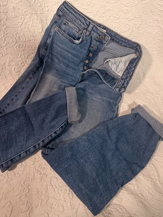 Forever 21 Pants - Forever 21 Women's High Waisted Jean Capris